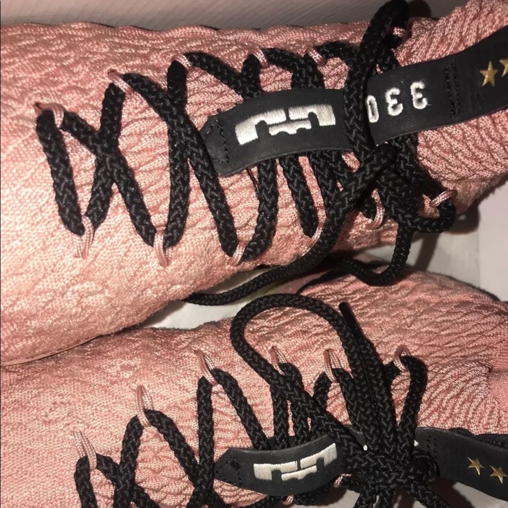 LEBRON 15